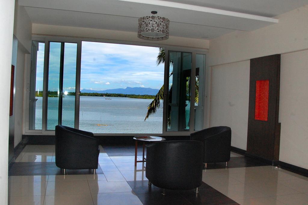 Blue Waters Hotel Kundapur Bagian luar foto