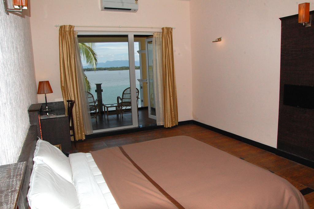 Blue Waters Hotel Kundapur Ruang foto